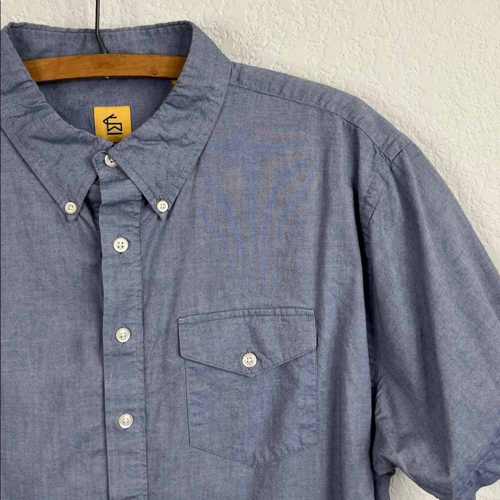 Elk Head Chambray Off Sides Popover Collared Short Sleeve Shirt - Picture 2 of 9